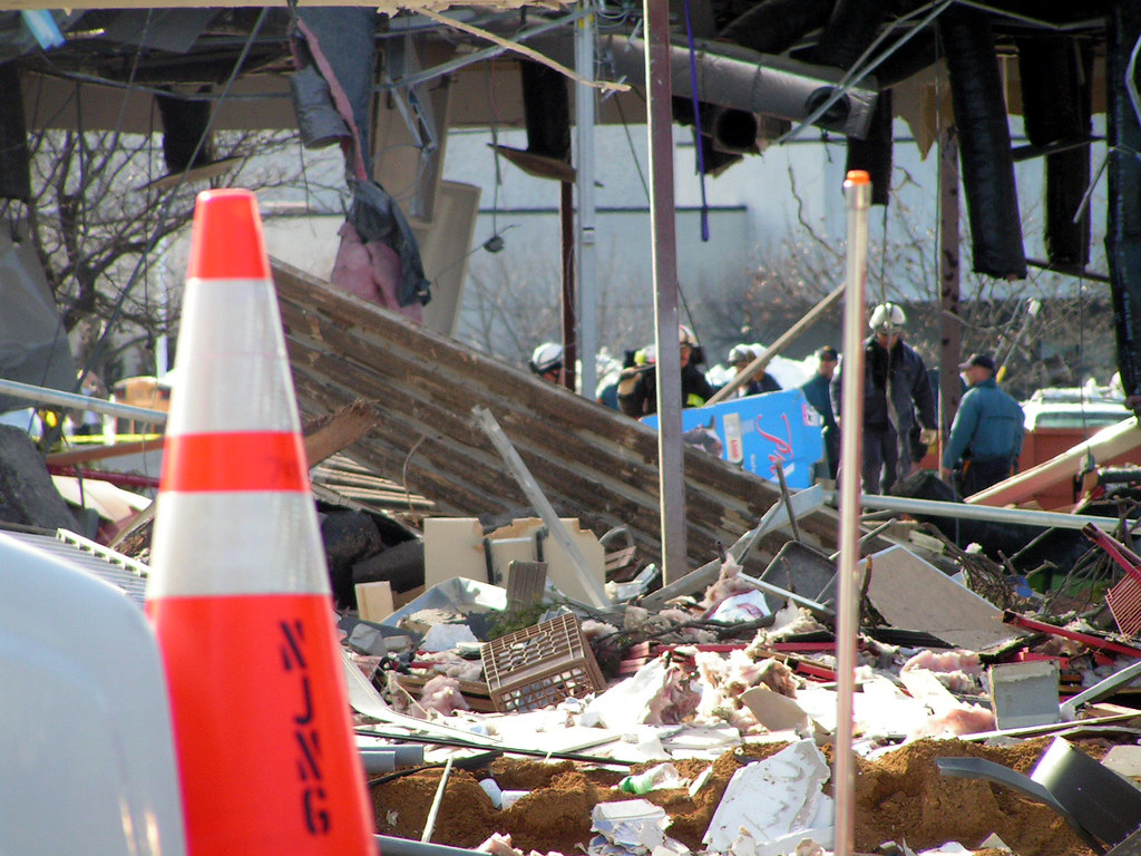 30 de zile, 7 explozii, 4 morți. România arde, soluțiile întârzie.