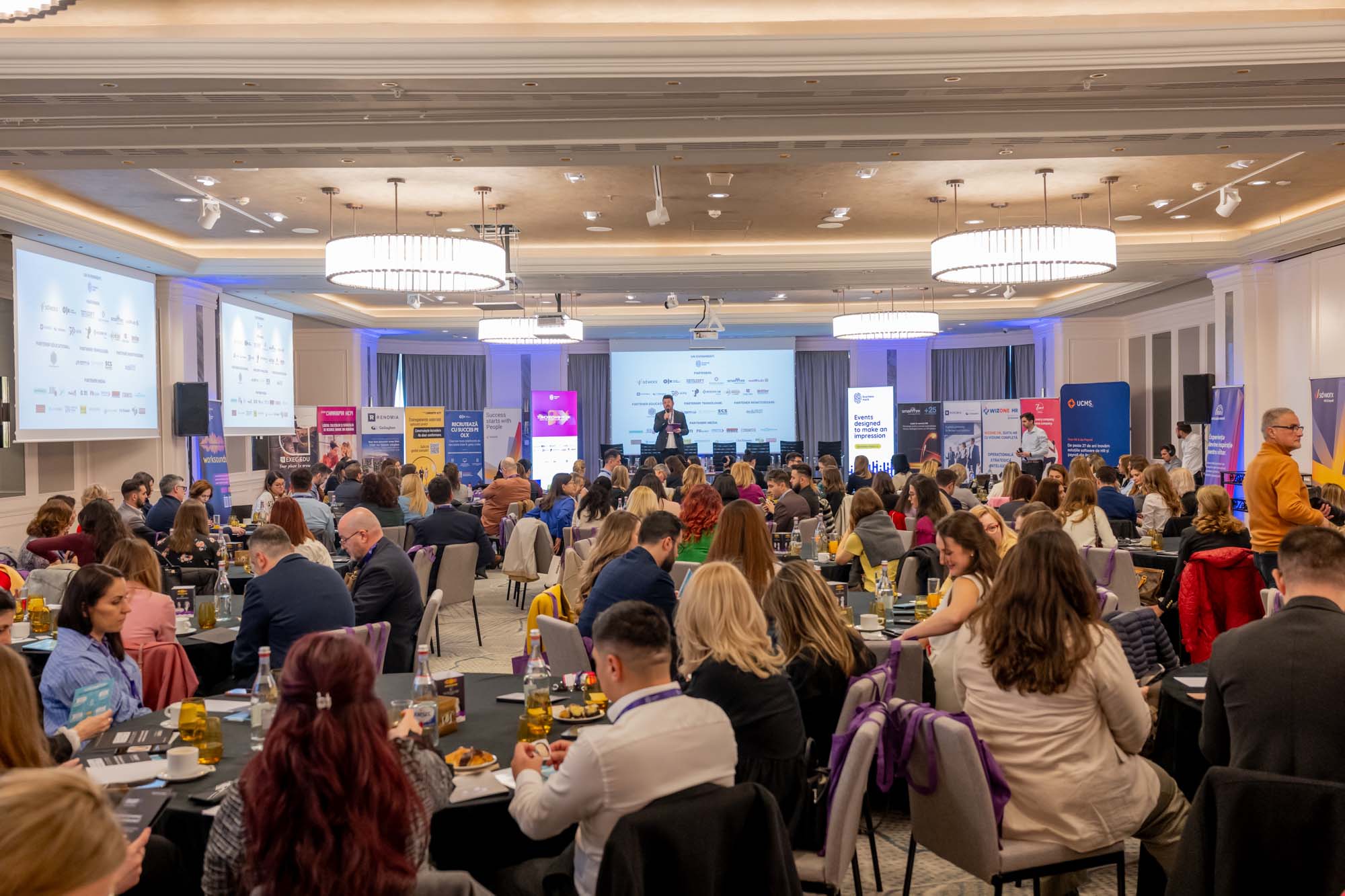 Principalele concluzii ale ediției „Tomorrow@work” din 2026. „Viitorii candidați vor avea nevoie de competențe de lucru din ce în ce mai rafinate și mai specializate”