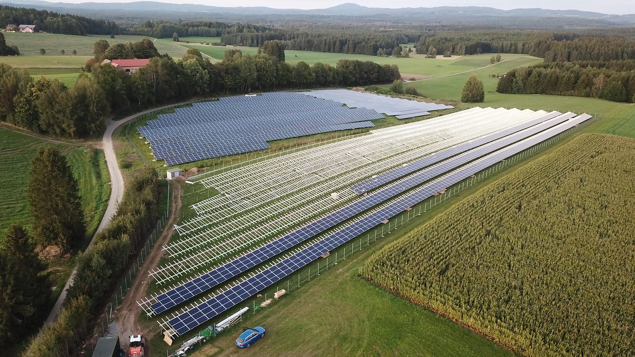 Bateriile, Bonusurile și Realitatea. Cât ar fi putut schimba investițiile Hidroelectrica în baterii, prețul energiei electrice?