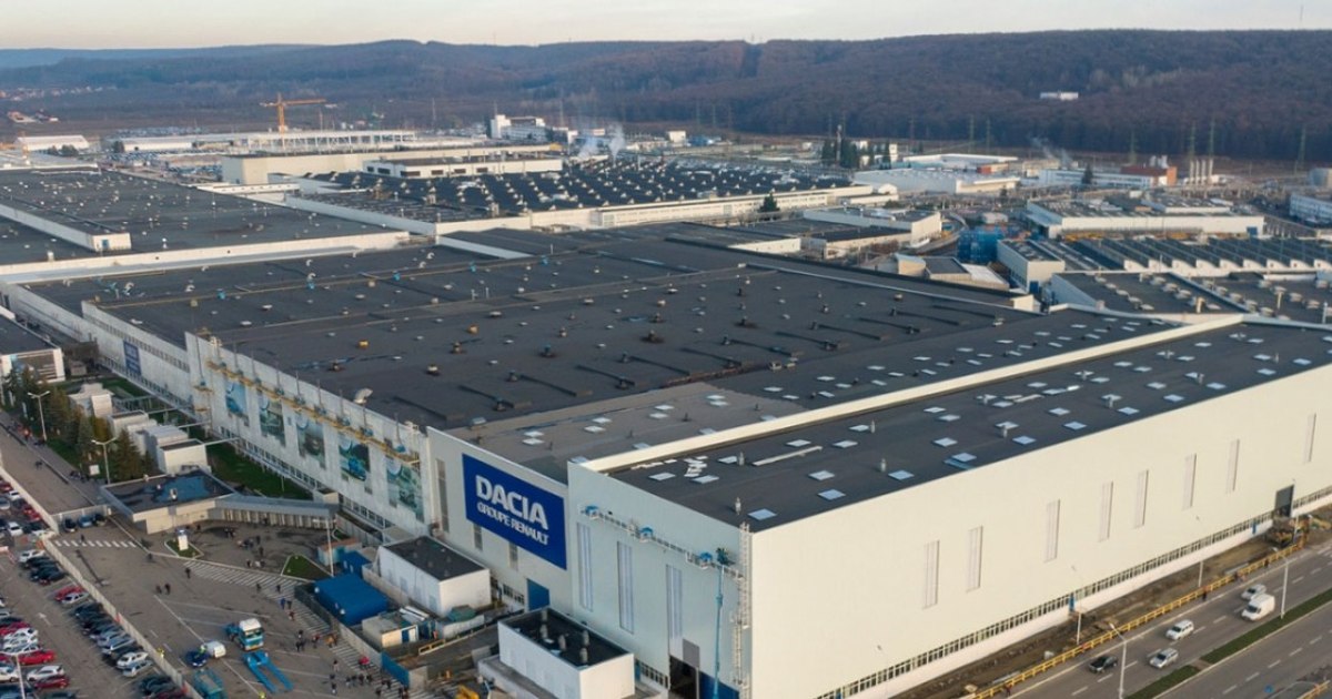 Pleacă Dacia din România? Între presiunea corporativă și riscul economic real în România